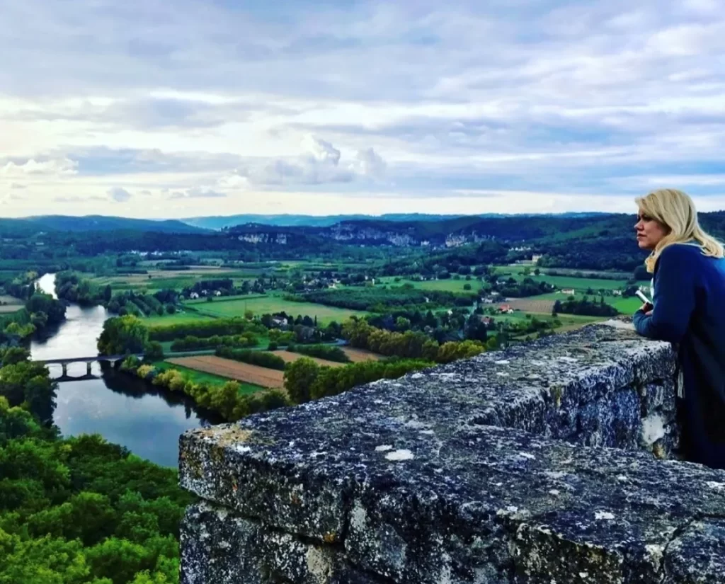 Take a trip to the Dordogne avec Loulabelle!