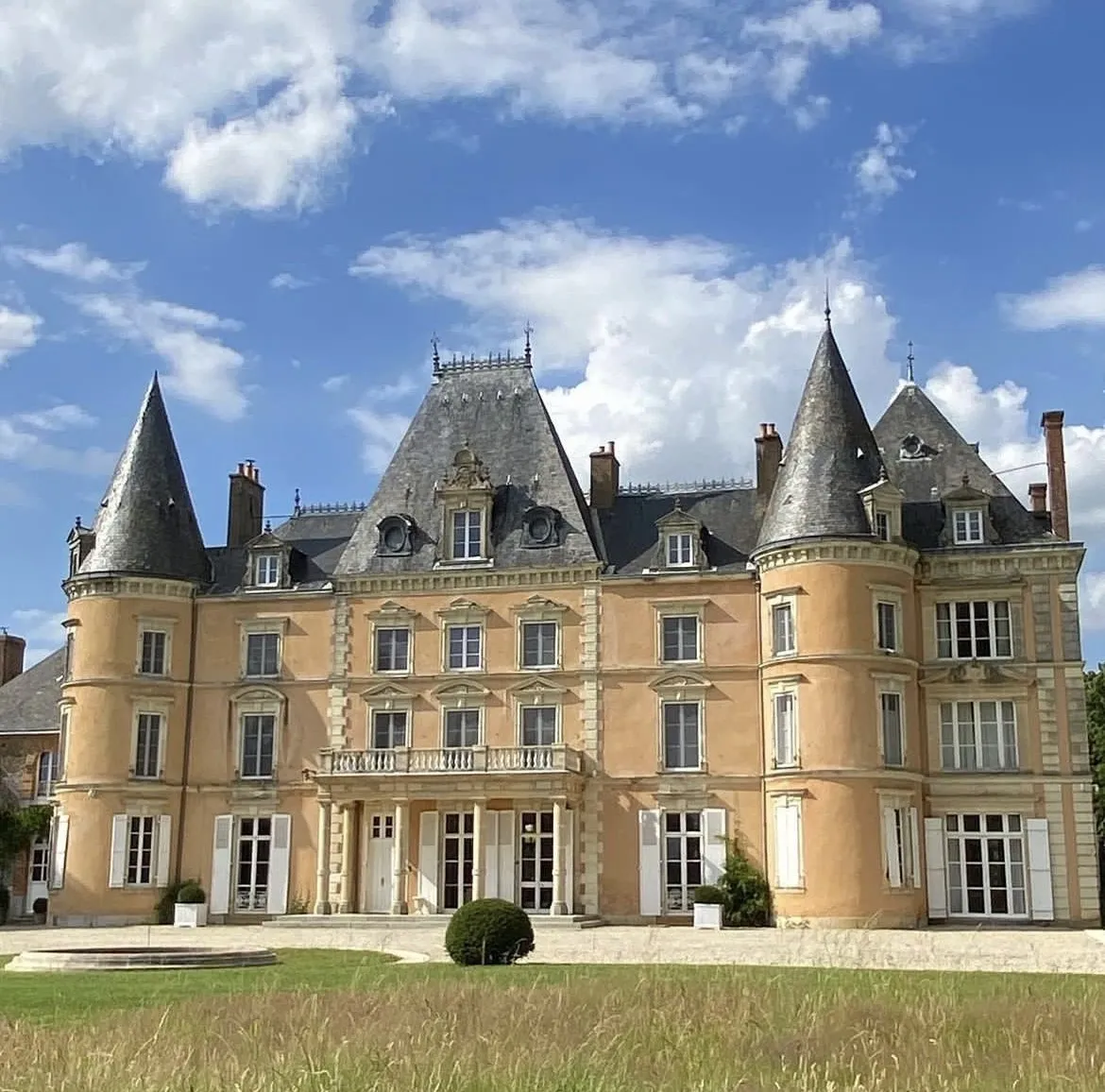 Château de la Carrière... the perfect escape - Loulabelle’s FrancoFiles